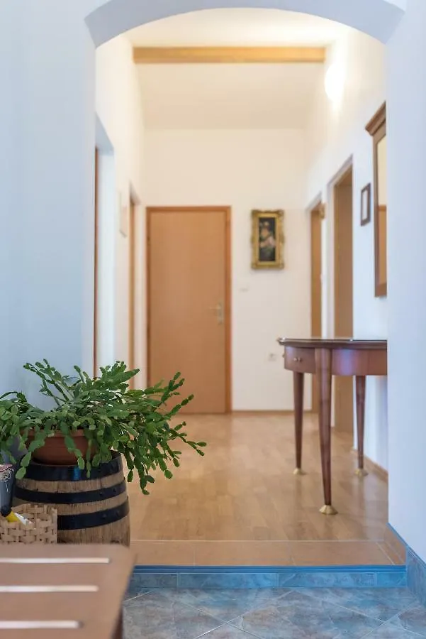 Apartment Marija Vižinada